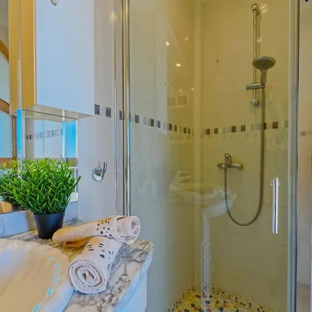 Apartment Lou Pescadou By Interhome Le Grau-du-Roi